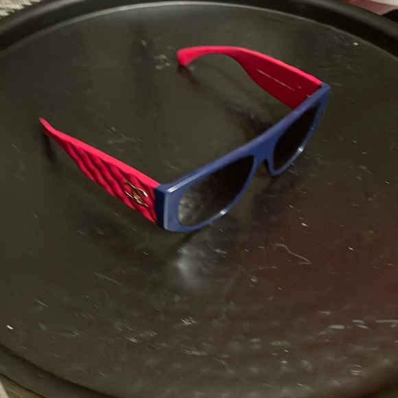 CHANEL shades - Picture 3 of 11